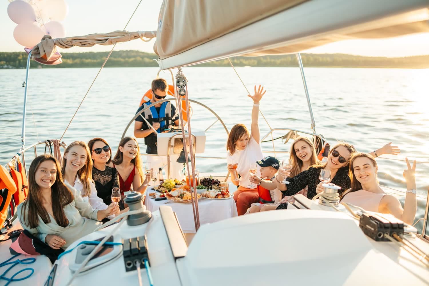 VIP Adults Sunset — вечерний круиз 18+